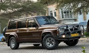 Nissan Patrol 1992 Brown