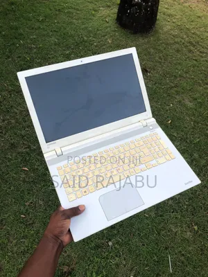 Laptop Toshiba Satellite C50 4GB HDD 320GB