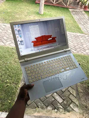 Laptop Toshiba Satellite C50 4GB HDD 320GB