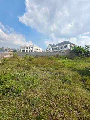 Kiwanja Kinauzwa Madale Kontena