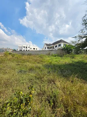 Kiwanja Kinauzwa Madale Kontena