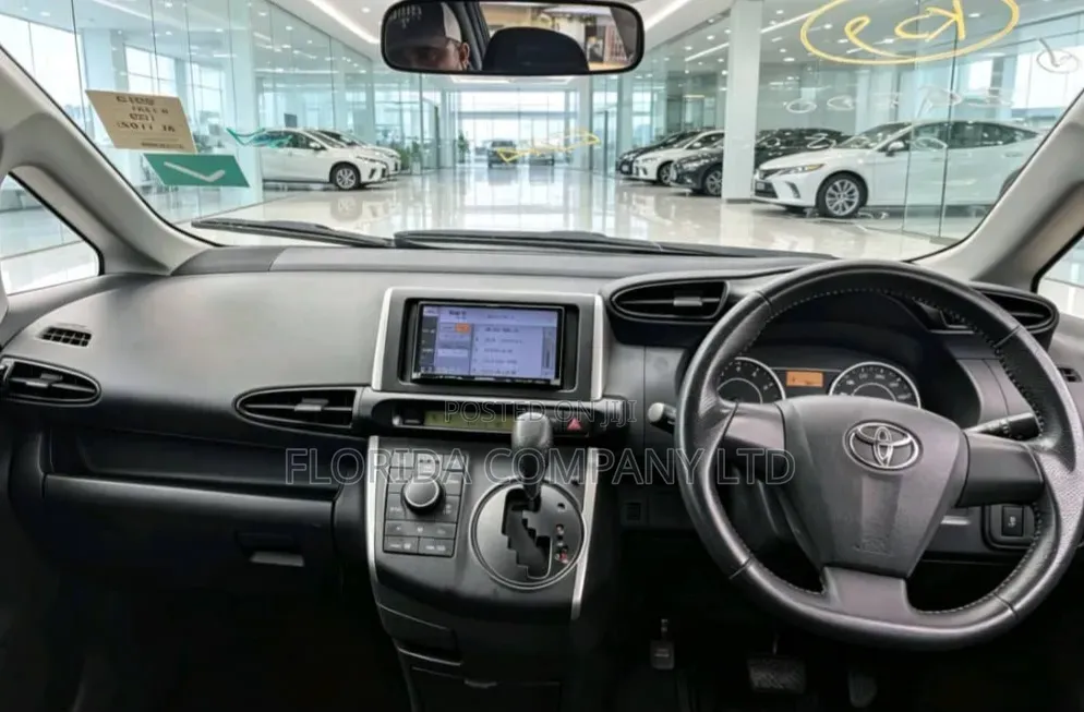Toyota Wish 2011 Black