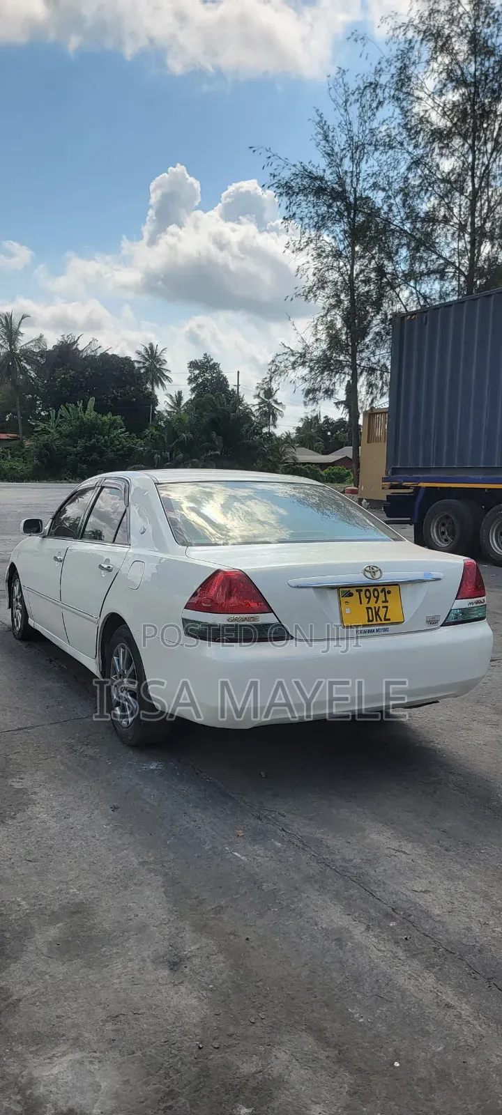 Toyota Mark II 2004 White