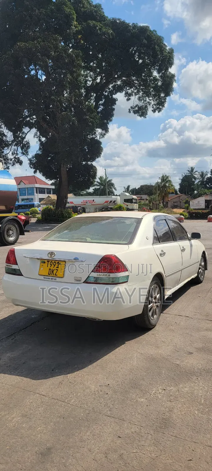 Toyota Mark II 2004 White