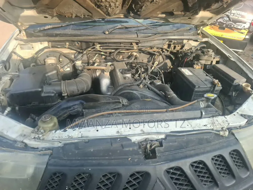 Mitsubishi L200 2009 White
