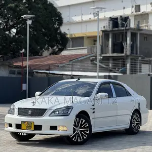Toyota Crown 2005 Pearl