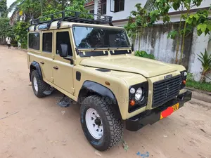 Land Rover Defender 2004 Beige