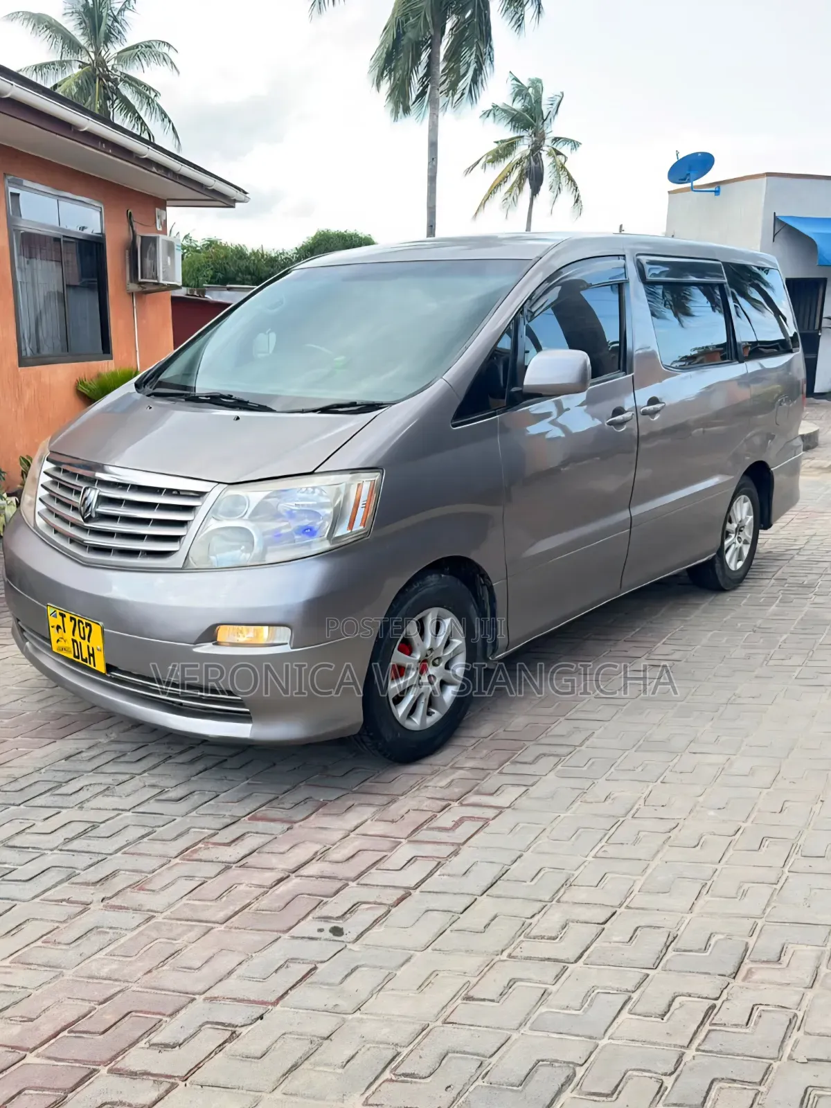 Toyota Alphard 2004