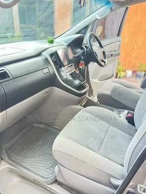 Toyota Alphard 2004