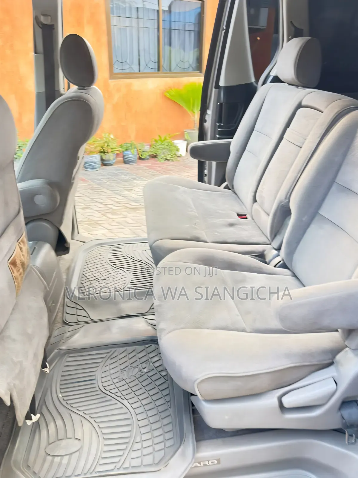 Toyota Alphard 2004