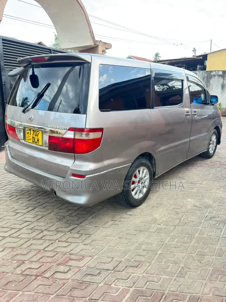 Toyota Alphard 2004