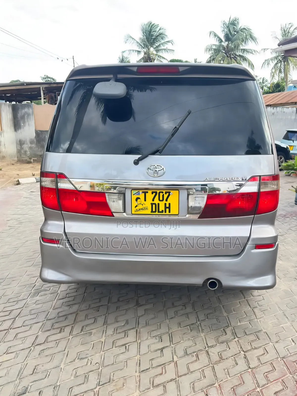 Toyota Alphard 2004