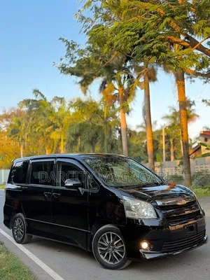 Toyota Noah 2009 Black