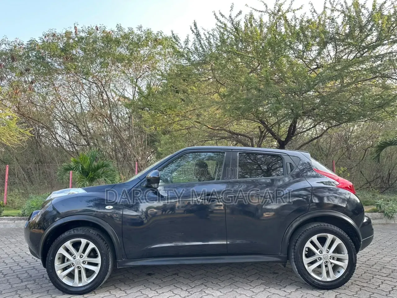 Nissan Juke 2011 Black