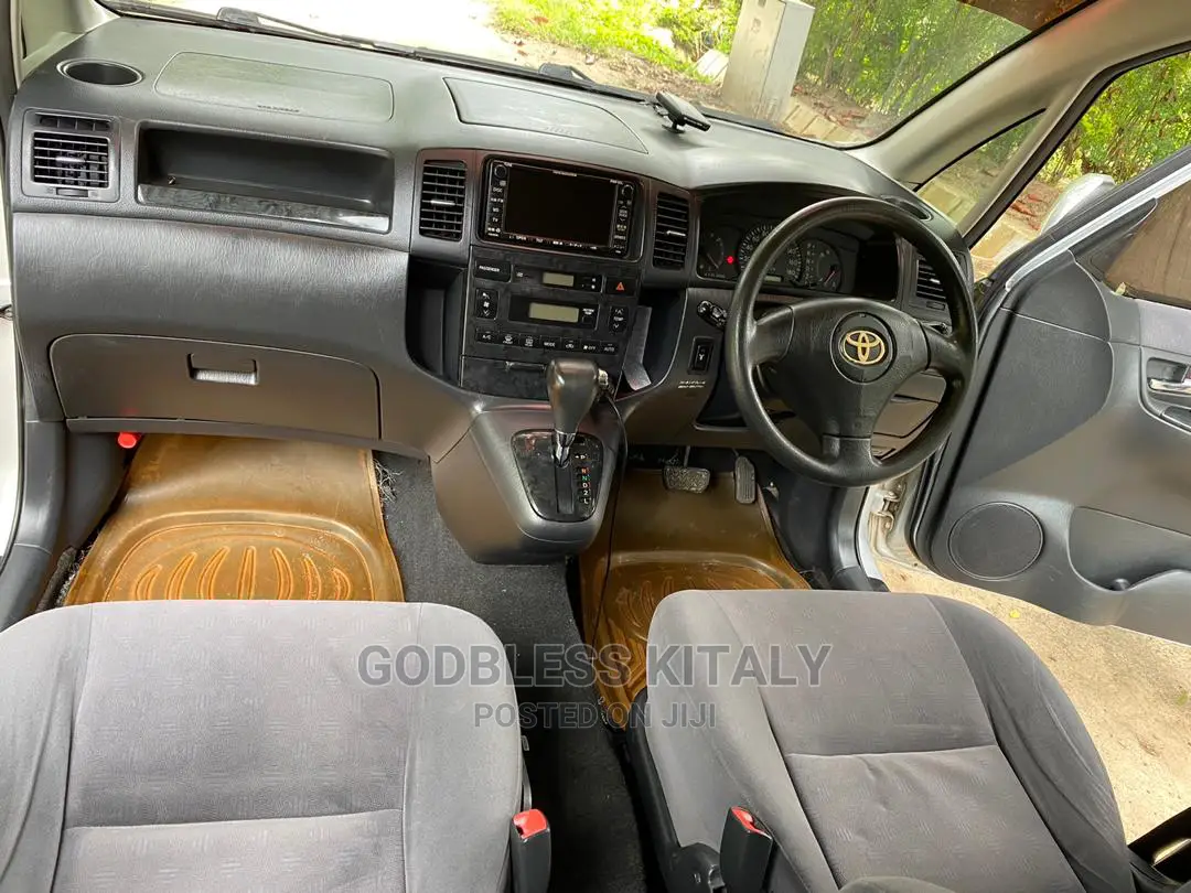Toyota Corolla Spacio 2003 Silver