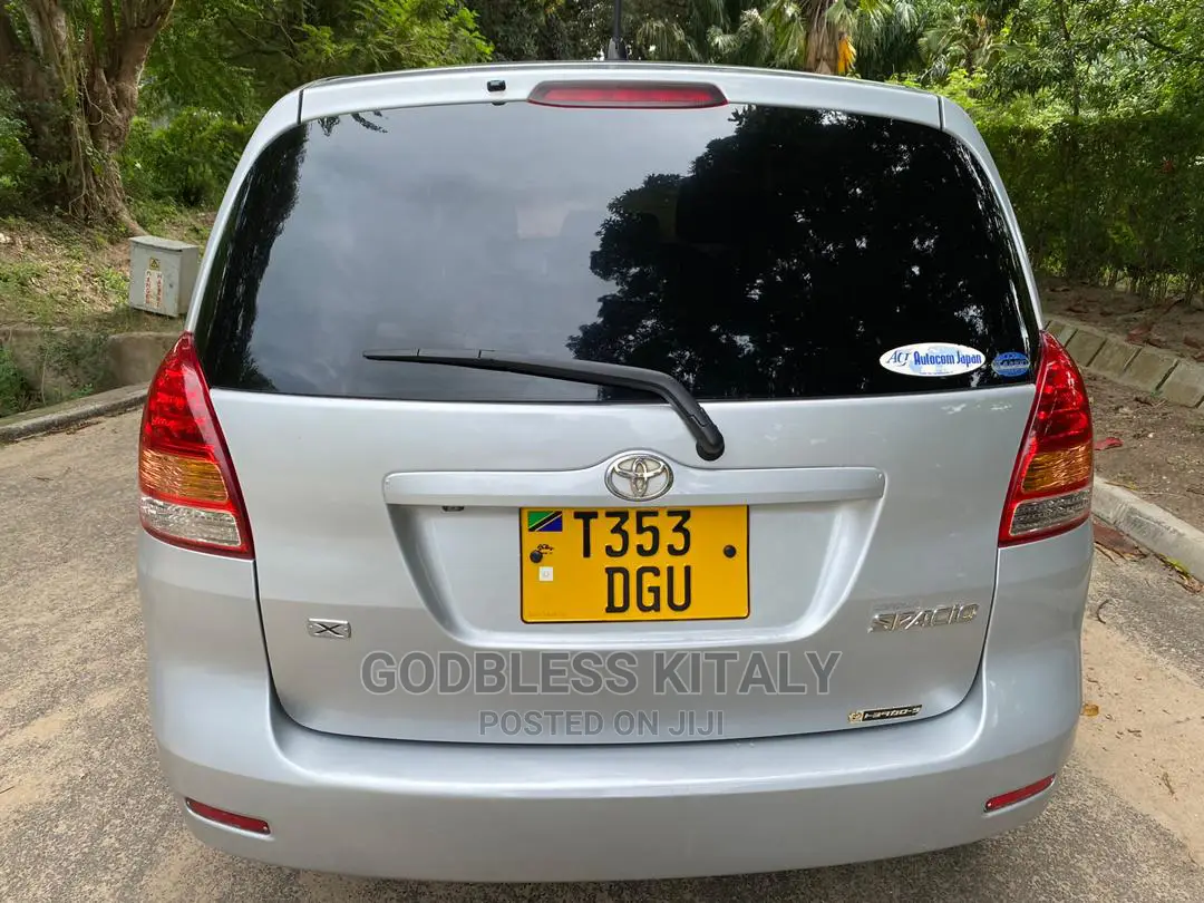 Toyota Corolla Spacio 2003 Silver