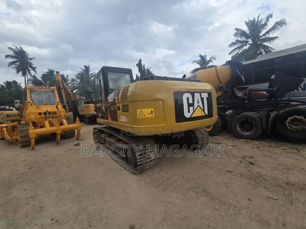 Cat 320d EXCAVATOR