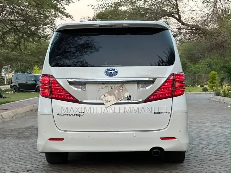 Toyota Alphard 2008 White