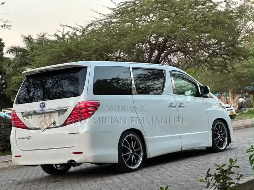 Toyota Alphard 2008 White