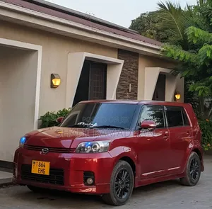 Toyota Corolla Rumion 2015 Maroon