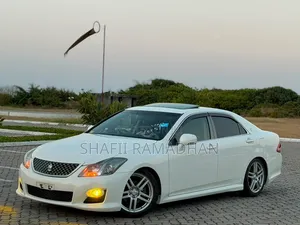 Toyota Crown 2020 White