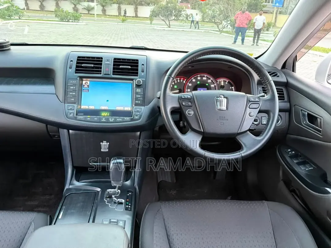 Toyota Crown 2020 White
