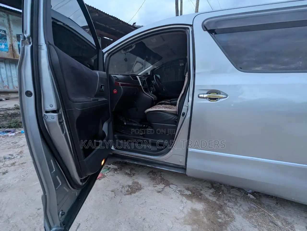 Toyota Alphard 2007