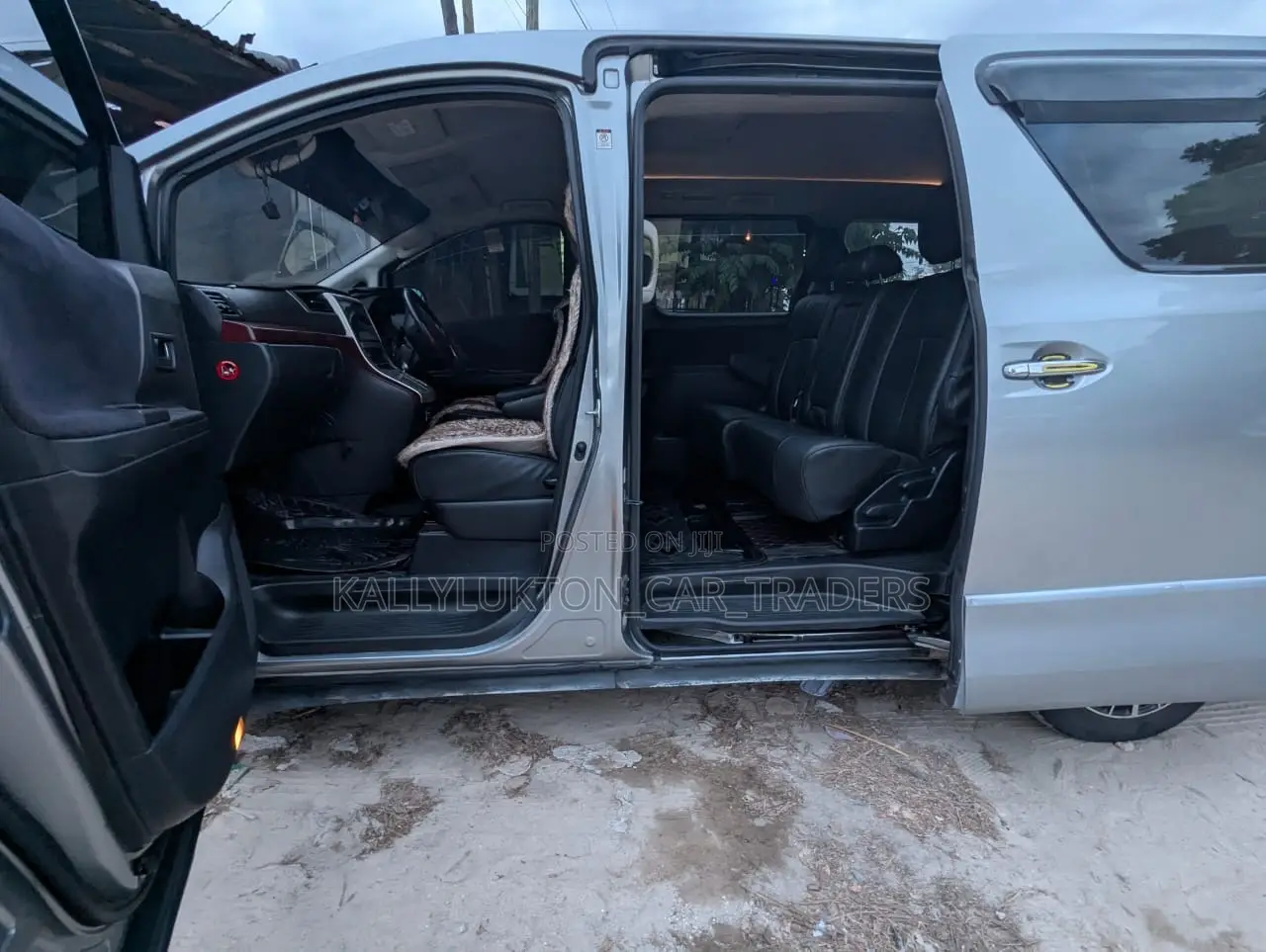 Toyota Alphard 2007