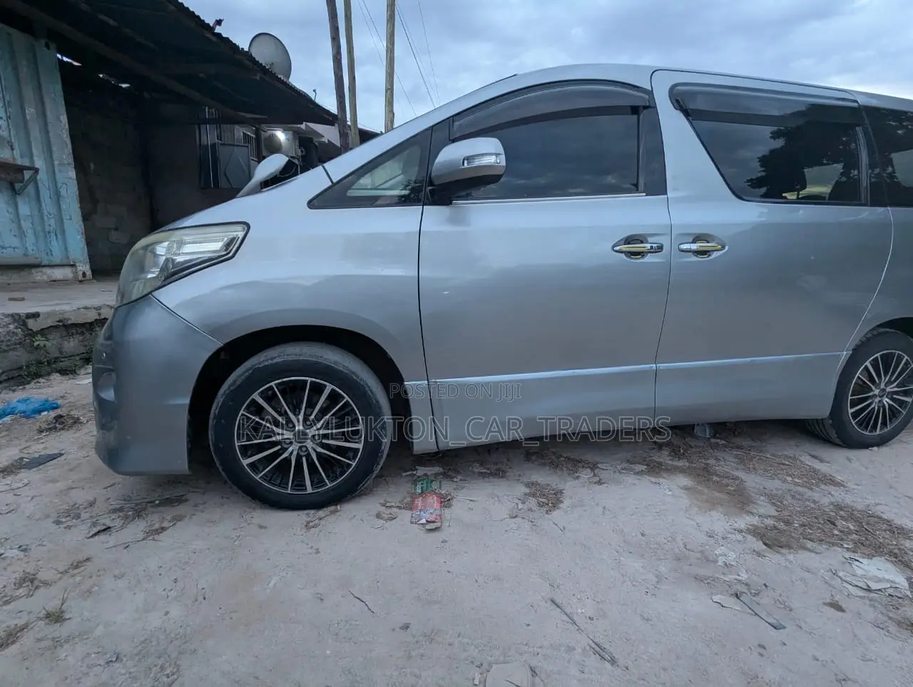 Toyota Alphard 2007