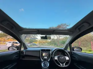Toyota Ractis 2015 Gray