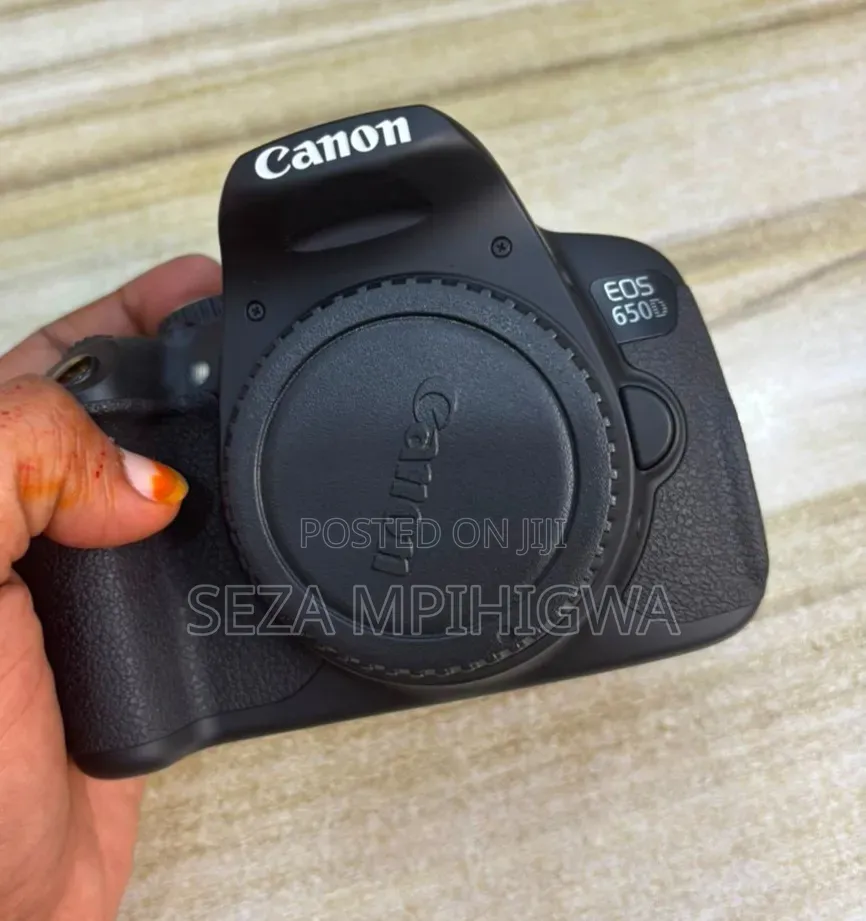 Canon 650D With Kit Lens
