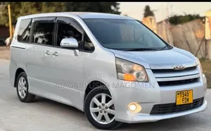 Toyota Noah 2008 Silver