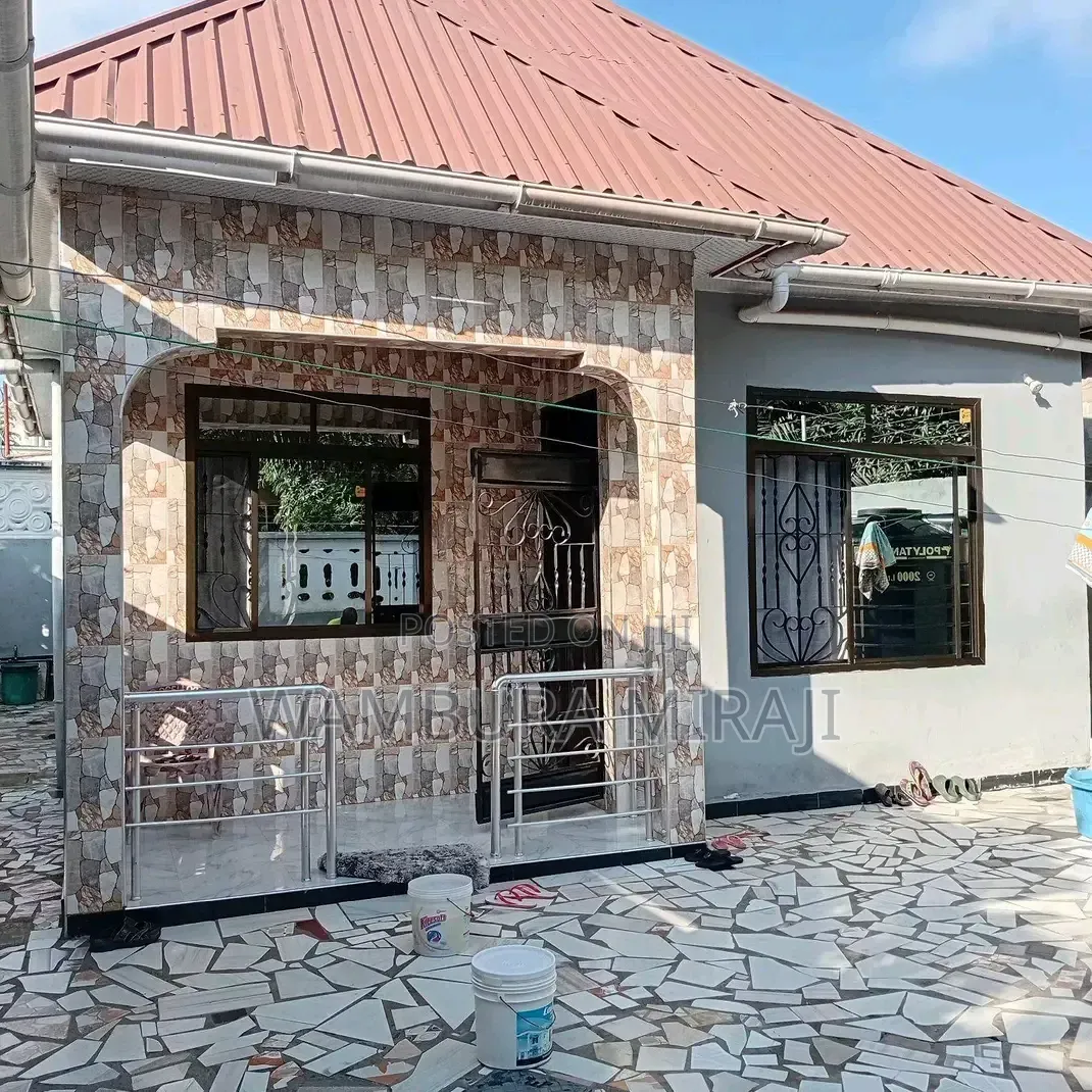 3bdrm Bungalow in Nyumba, Kinyerezi for sale