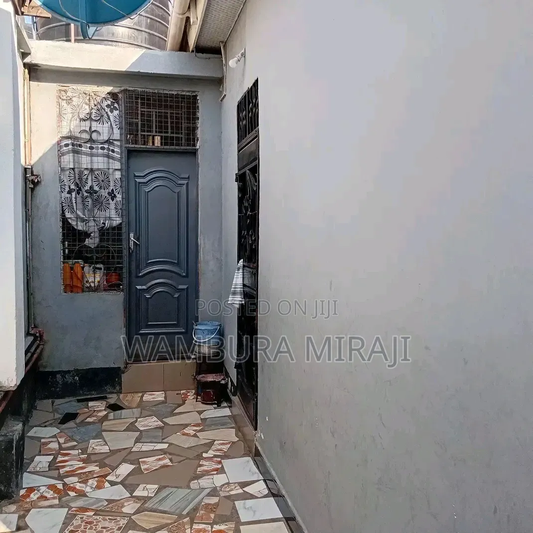 3bdrm Bungalow in Nyumba, Kinyerezi for sale