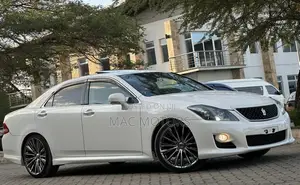 Toyota Crown 2009 White