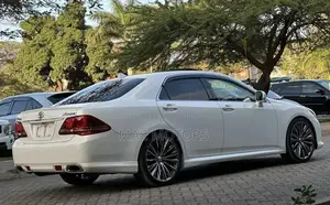 Toyota Crown 2009 White