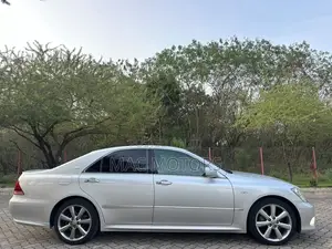 Toyota Crown 2006 Silver