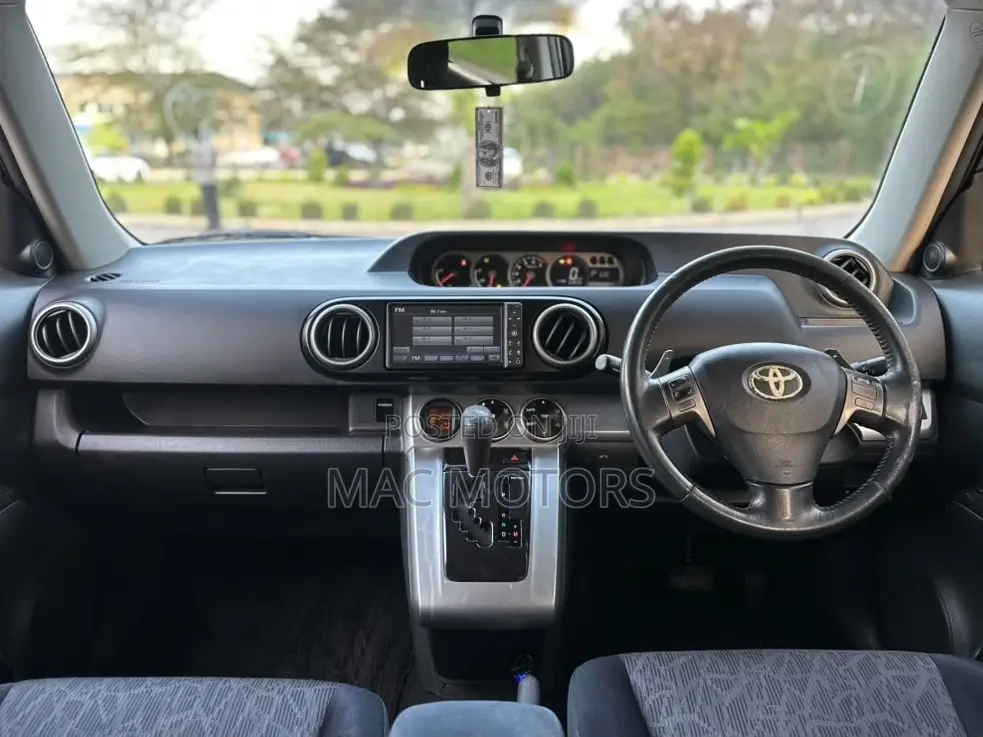 Toyota Corolla Rumion 2009 Black