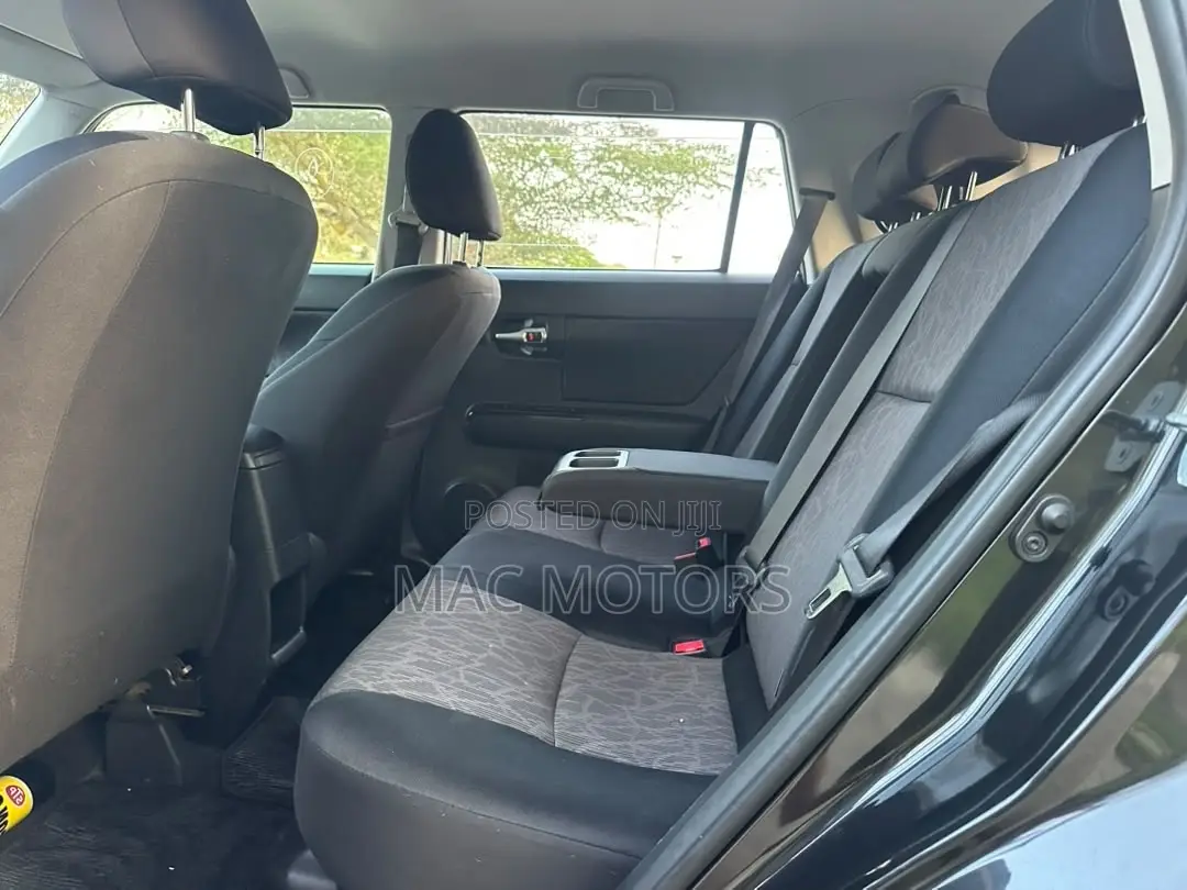 Toyota Corolla Rumion 2009 Black