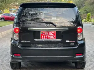 Toyota Corolla Rumion 2009 Black