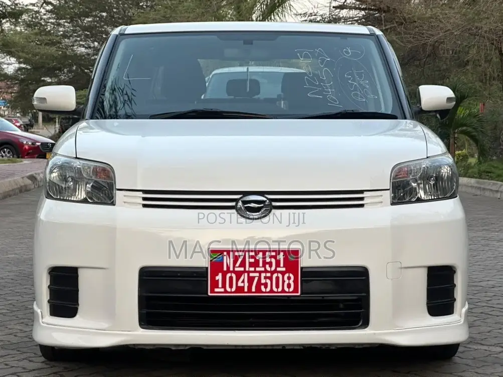 Toyota Corolla Rumion 2009 White
