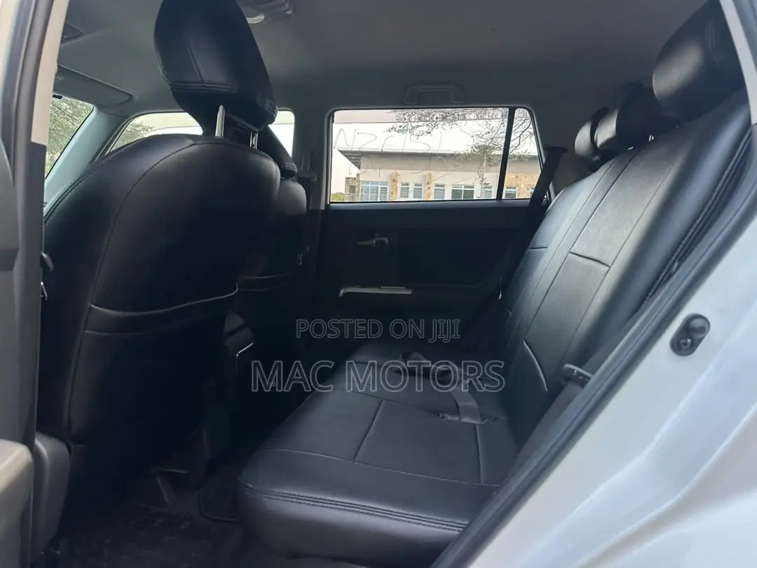 Toyota Corolla Rumion 2009 White