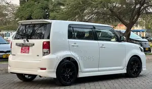 Toyota Corolla Rumion 2009 White