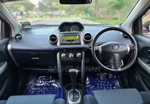 Toyota IST 2006 Green