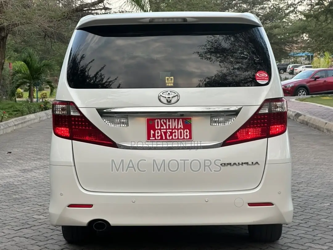 Toyota Alphard 2009 White