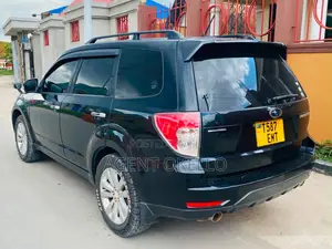 Subaru Forester 2012 Black