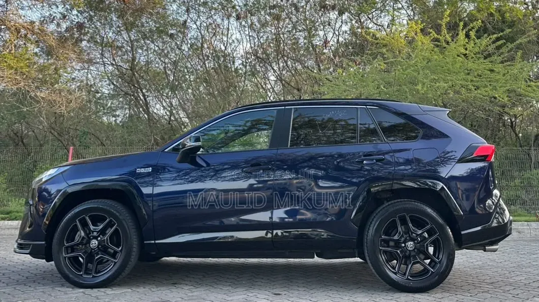 Toyota RAV4 Hybrid 2023 Black