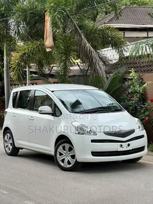 Toyota Ractis 2010 White