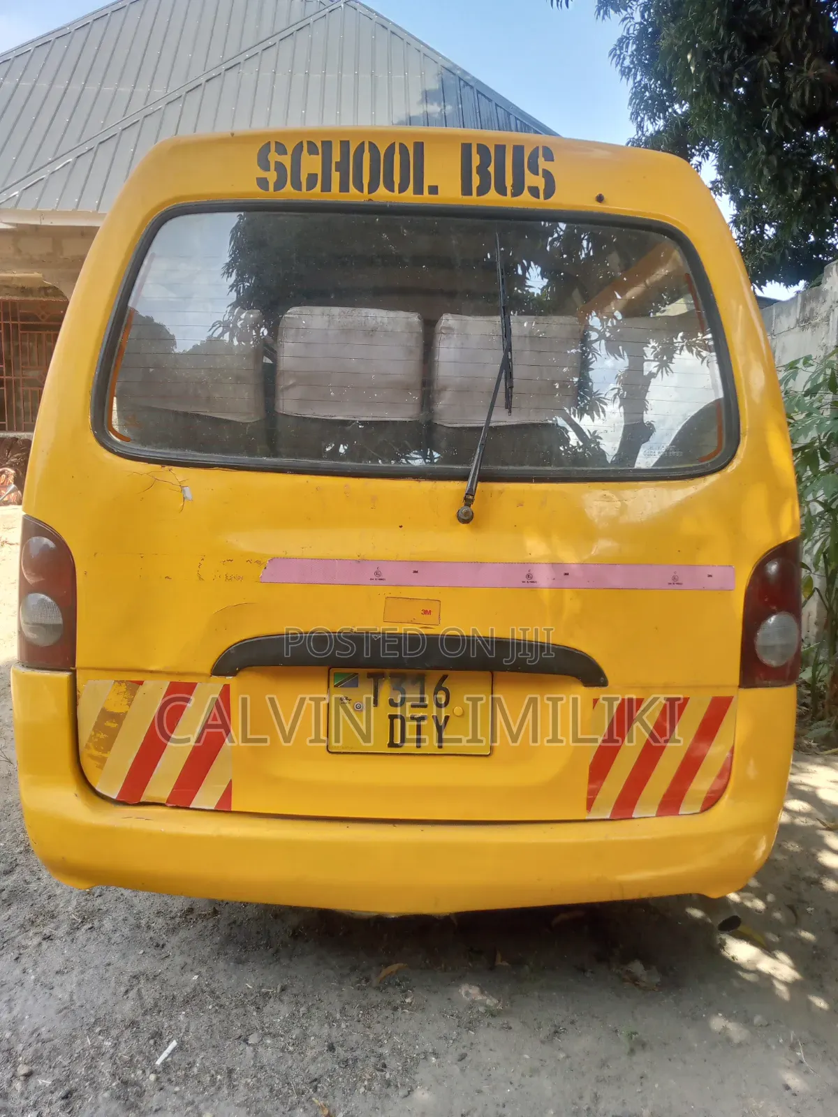 Hyundai H-100 1991 Yellow