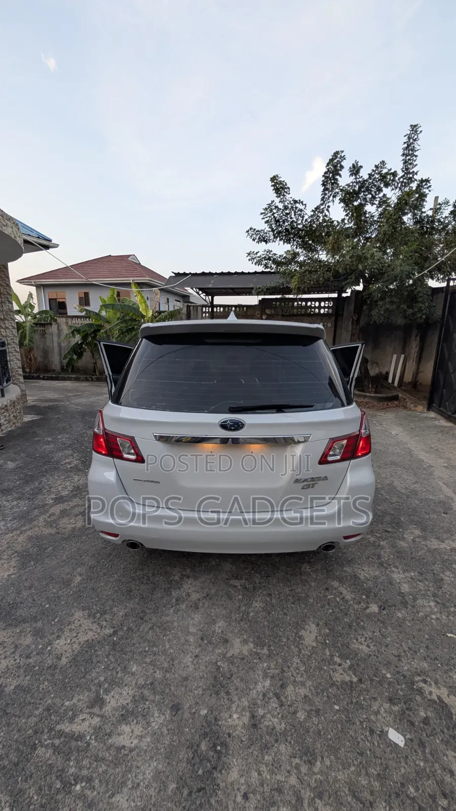 Subaru Exiga 2010 Pearl
